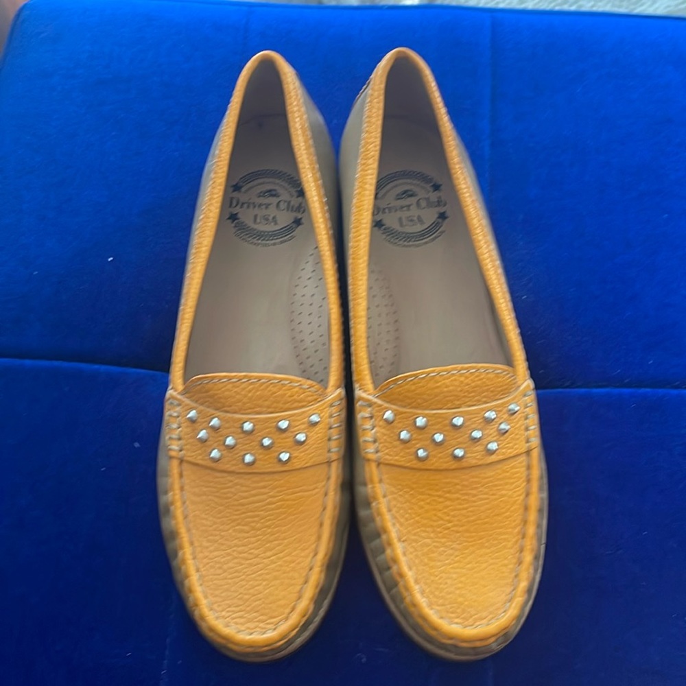 Super cute funky loafers